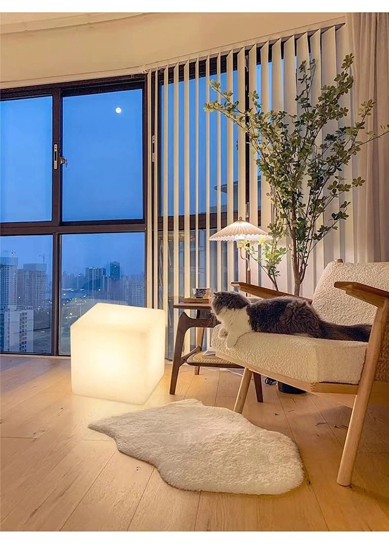 ModernAura Lamp