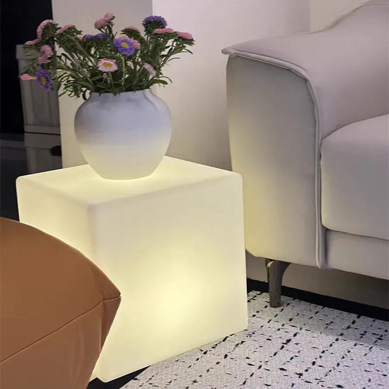 ModernAura Lamp